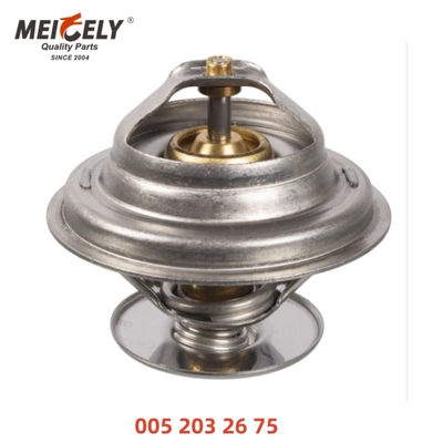 ইঞ্জিন কুল্যান্ট থার্মোস্ট্যাট OEM 0052032675 1032000819 For Merceds-Benz